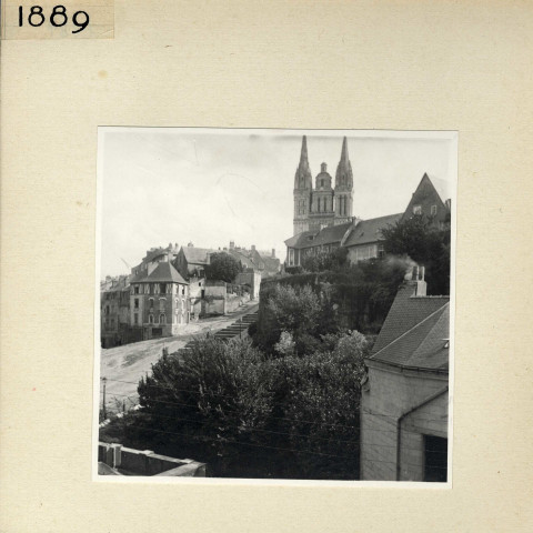 Angers : montée Saint-Maurice