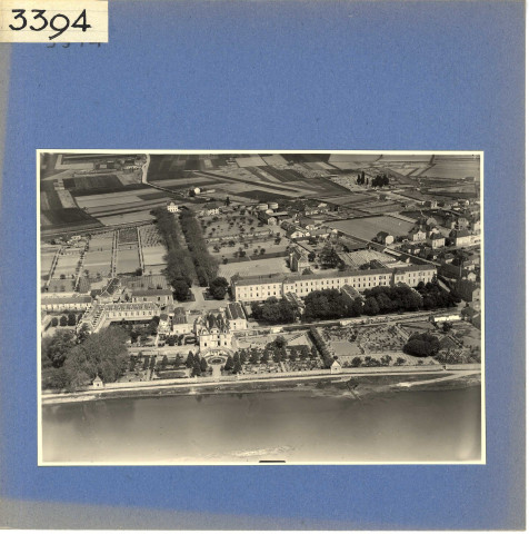 Sainte-Gemmes-sur-Loire : Hôpital psychiatrique (vue aérienne)