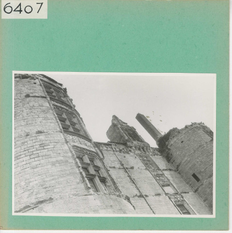 Martigné-Briand : Château