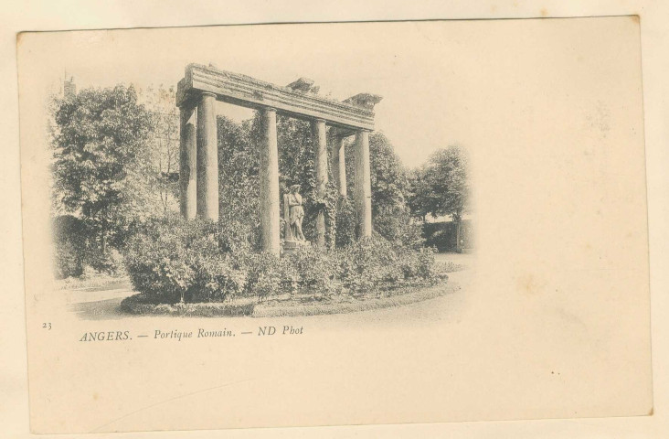 25. Angers. Portique romain