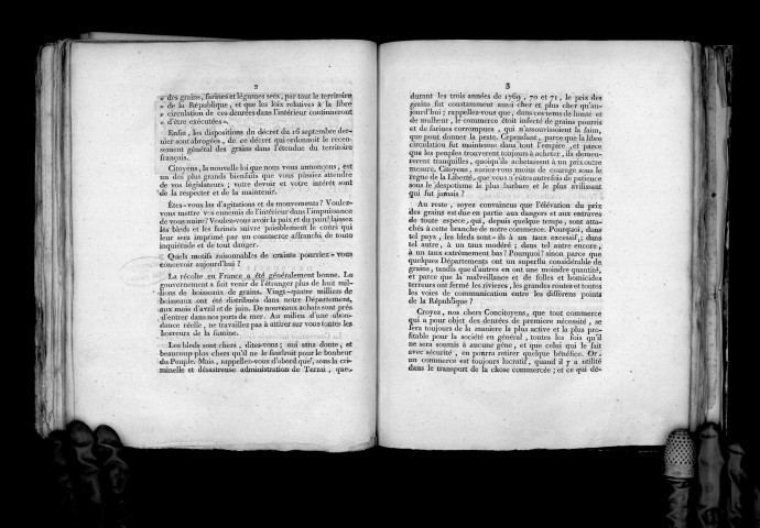 Le Conseil général du département de Maine-et-Loire à ses concitoyens, sur la libre circulation des subsistances (15 décembre 1792), Signé : Dieusie et Barbot