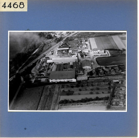 Angers : Verreries mécaniques de l'Anjou, situées à Eventard (vue aérienne)