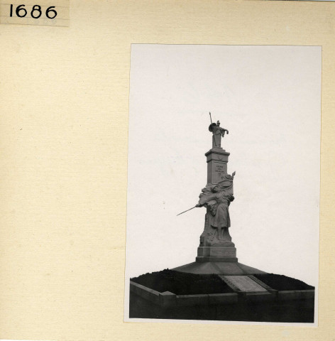 Angers : Monuments aux Morts par Desbois