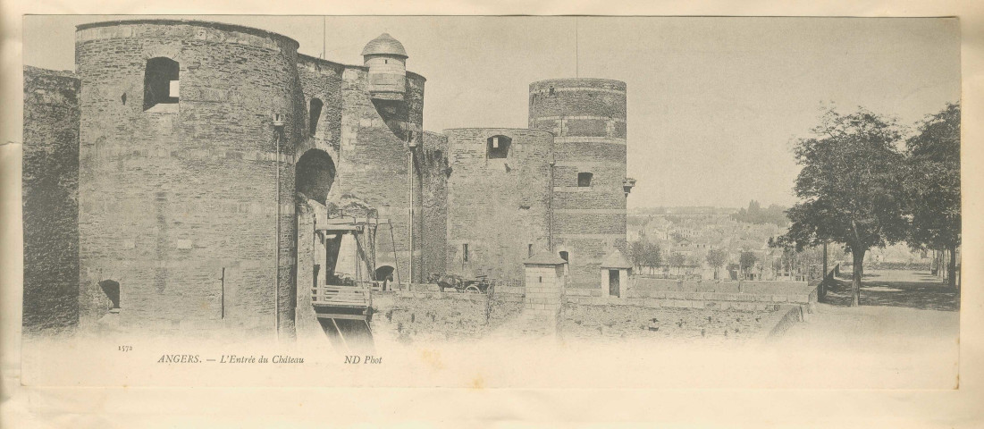 1572. Angers. L'entrée du Château
