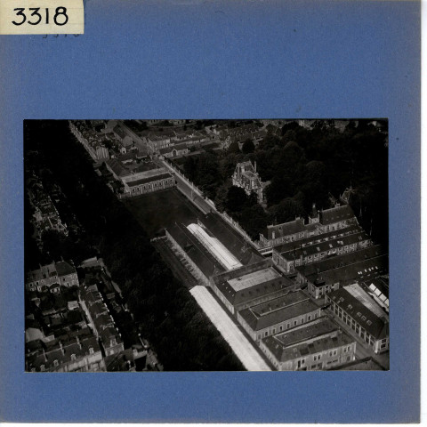 Angers : Vue aérienne des usines Bessonneau