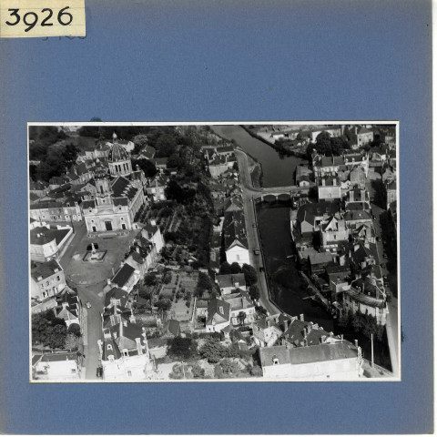 Segré : Vue aérienne d'ensemble