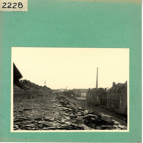 Trélazé : Les buttes, aux Ardoisières (route de la Pyramide au bourg)