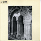 Angers : Détails des arcades romanes