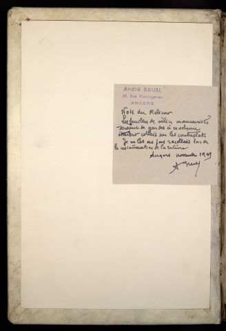 Évangéliaire, précédé du « Modus legendi evangelium » (quelques feuillets notés). Fragments de la Guerre des Gaules.