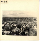 Angers : la montée Saint-Maurice et la Doutre (vue prise du haut de la cathédrale)
