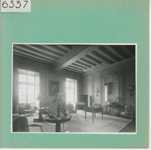 Ecuillé : Château du Plessis-Bourré, salon Louis XVI