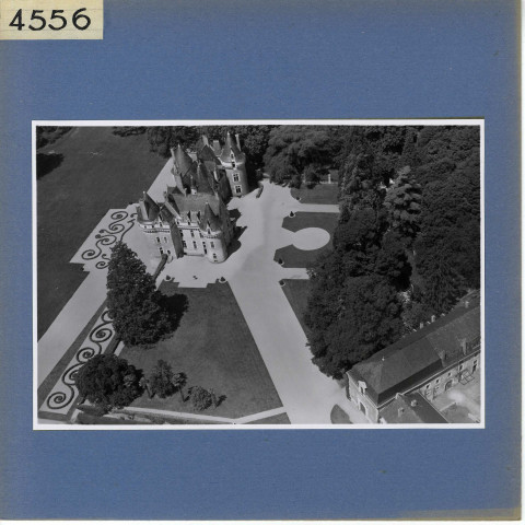 Luché-Pringé : Château de Gallerande (vue aérienne)