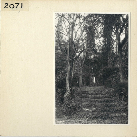 Angers : Esvière (Vieil Angers)