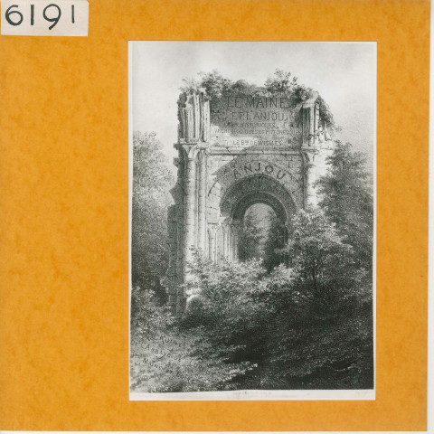 Vernantes : Abbaye du Louroux, ruines