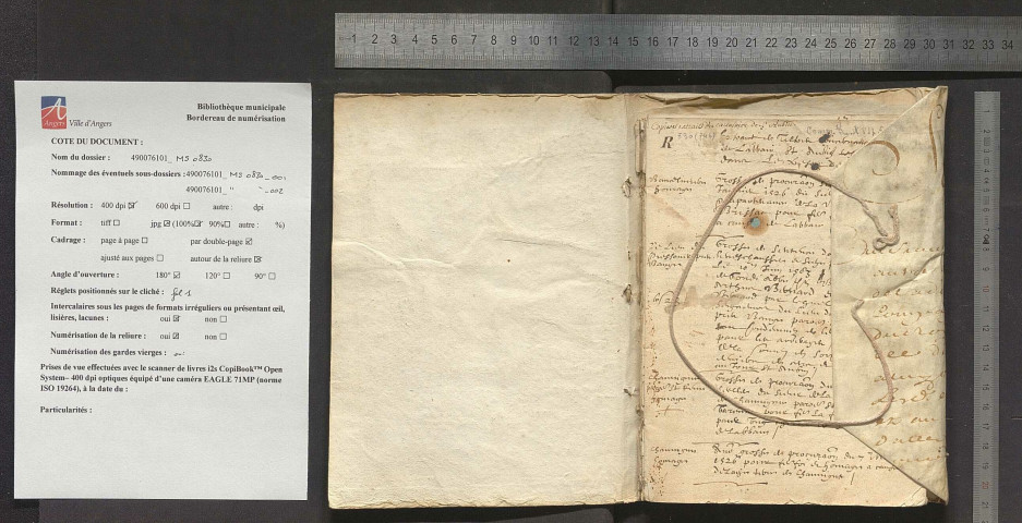 Extraits du cartulaire de Saint-Aubin d'Angers, avec annotations originales de l'abbé Jacques Rangeard