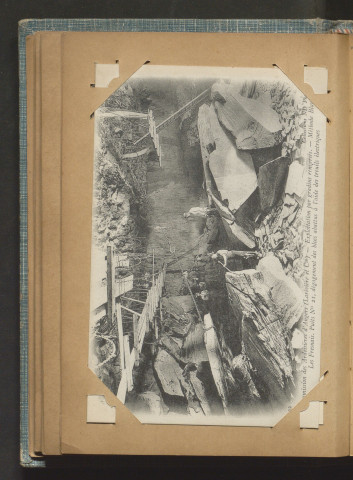 Commission des Ardoisières d'Angers - Exploitation par gradins renversés, méthode Blavier. Les Fresnais. Puits n°21, dégagement des blocs abattus à l'aide des treuils électriques.