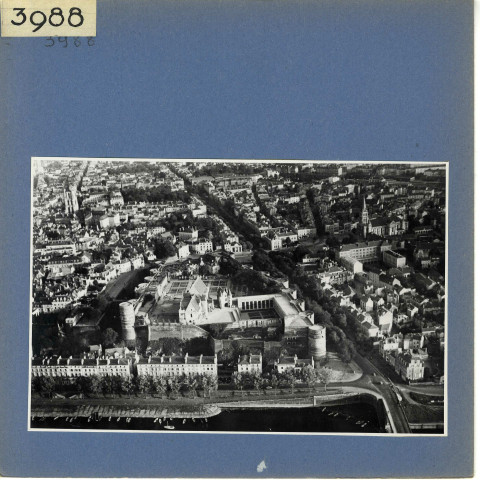 Angers : Château, vue aérienne