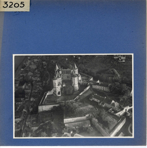 Saumur : Château de Saumur, vue aérienne