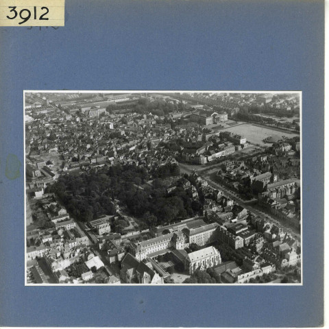 Angers : Quartier Saint-Michel, vue aérienne