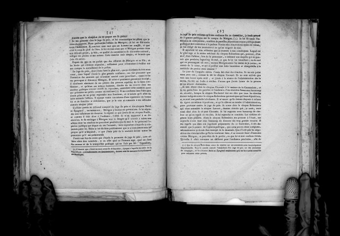 Mémoire pour Jean-Baptiste Royer, notaire public de la commune de Varennes-sous-Montsoreau, et président de l'administration municipale du canton d'Allonnes, en réponse à celui du citoyen Charles-Jean Roberdeau, juge de paix du même canton, souscrit par le citoyen Coutard, homme de loi à Saumur, Signé Royer