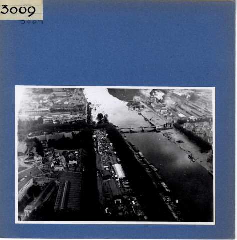 Angers : Vue aérienne à l'aplomb de la place La Rochefoucauld