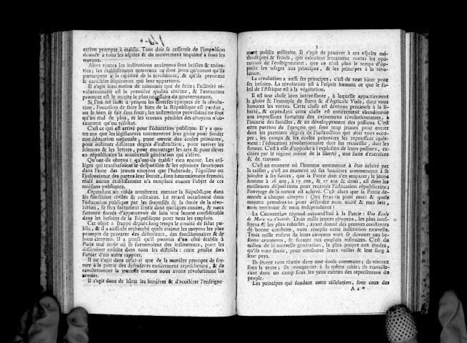 Rapport fait à la Convention, séance du 13 prairial, par Barrère, sur l'éducation révolutionnaire, républicaine et militaire, et décret sur la formation de l'Ecole de Mars