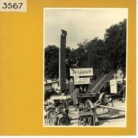 Angers : Place La Rochefoucauld, foire exposition