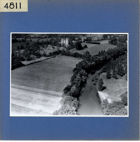 Rochefort-sur-Loire : Château de Saint-Symphorien (vue aérienne)