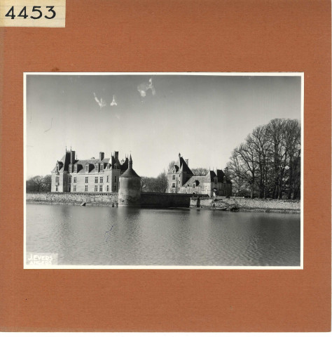 Chambellay : Château du Bois-Montboucher, lac