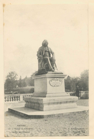 Angers. 51. Statue de Chevreul. Jardin des Plantes
