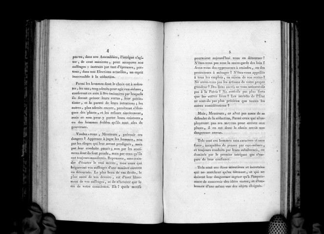 Discours prononcé au district de... par un des membres de la Société des Amis de la Constitution d'Angers