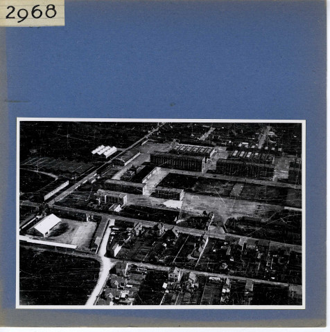 Angers : Vue aérienne de la caserne et du quartier Verneau