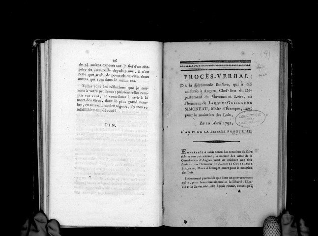 Procès-verbal de la cérémonie funèbre qui a été célébrée à Angers, en l'honneur de Jacques-Guillaume Simoneau, maire d'Etampes, mort pour le maintien des lois, le 10 avril 1792, par Louis-Marie Réveillière Lépeaux