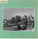 Durtal : Le château vu du Loir et de la porte marinière