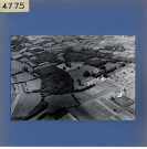 Fontaine-Guérin : Château du Dauphiné (vue aérienne)