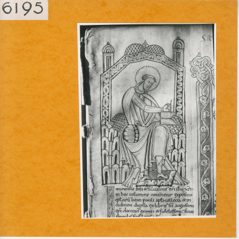 Angers : Saint-Augustin écrivant sous un portique, détail (attribué à Bède ou à Pierre de la Tripolitaine, XI°siècle)