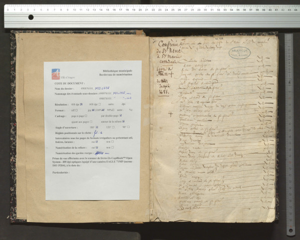 Livre de recettes de la confrérie de Saint-René, en l'église Saint-Maurice d'Angers