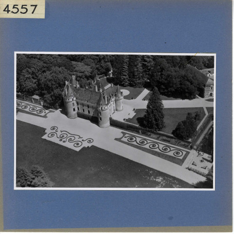 Luché-Pringé : Château de Gallerande (vue aérienne)