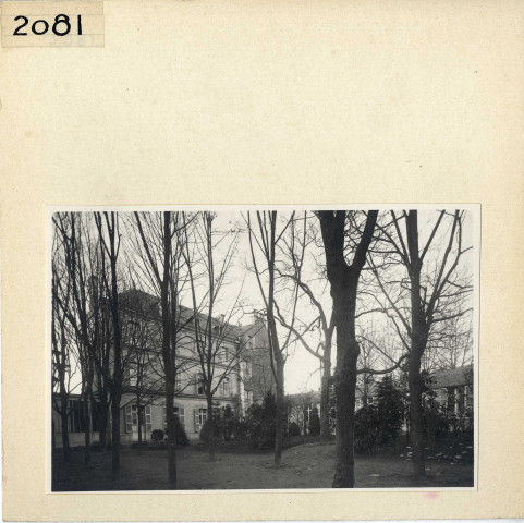 Angers : Esvière (Vieil Angers)