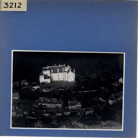 Montsoreau : Château, vue aérienne