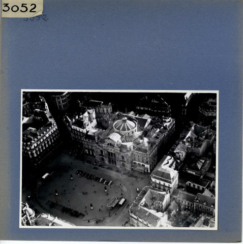 Angers : Théâtre et Place du Ralliement (vue aérienne)