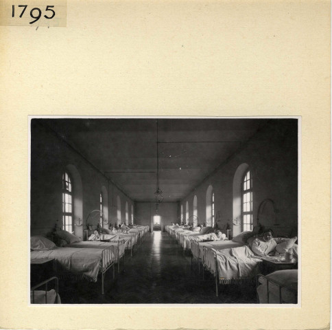 Angers : Hôpital, salles