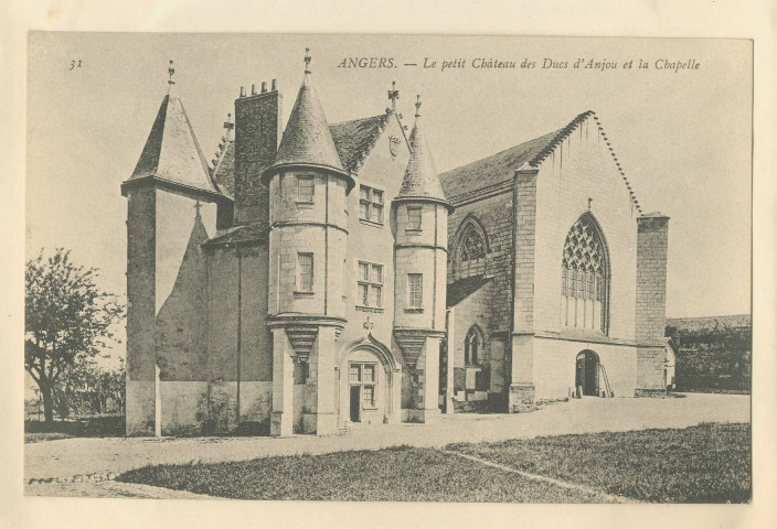 31. Angers. Le petit Château des ducs d'Anjou et la Chapelle