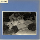 Cheviré-Le-Rouge : Château de La Roche-Hue (vue aérienne)