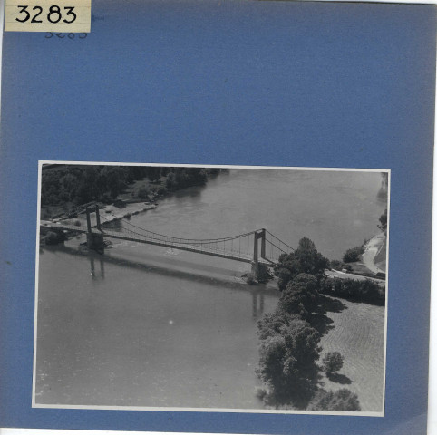 Les Rosiers-sur-Loire : Pont, vue aérienne