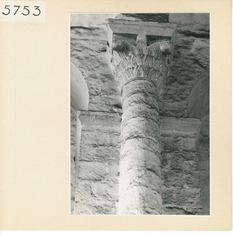 Angers : Chapelle et chapiteaux