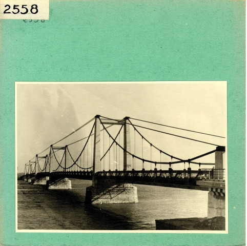 Montjean : Pont