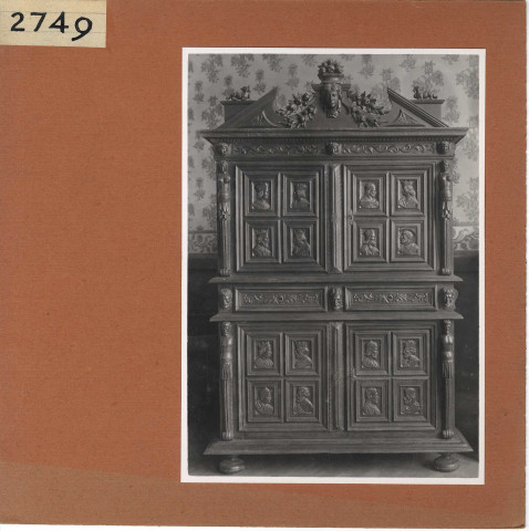 Brissac : Château de Brissac, meuble