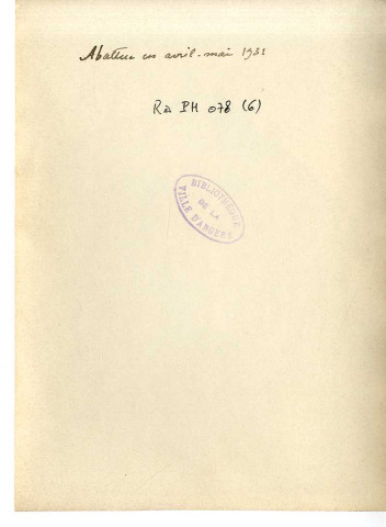 Vue extérieure de la maison de la rue des Carmes abattue en avril-mai 1931 contenant la grande pièce voûtée annexe à la tour dite des Druides, dite parfois salle du chapitre des Carmes