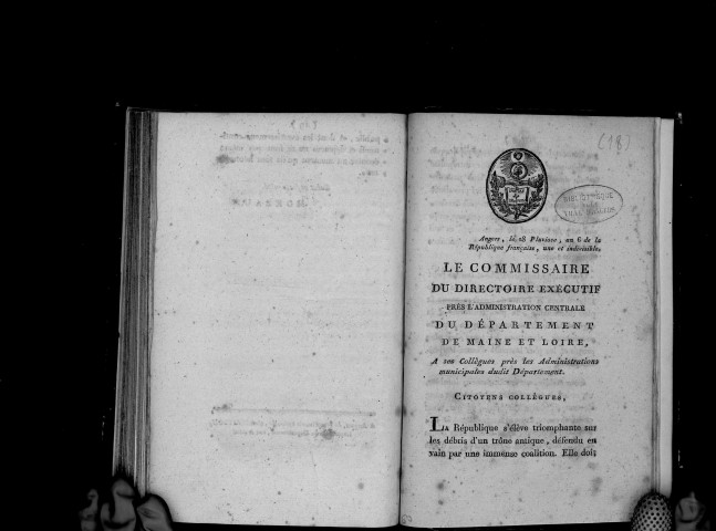 Le commissaire du directoire exécutif près l'administration centrale du département de Maine-et-Loire, à ses collègues près les administrations municipales du dit département, Signé : Moreau
